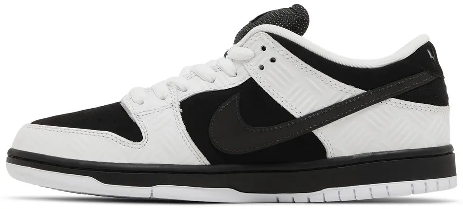 Nike SB Dunk Low TIGHTBOOTH