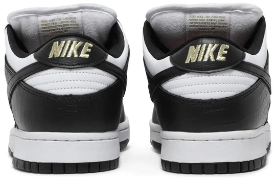 Nike SB Dunk Low Supreme Stars Black