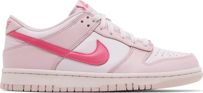 Nike Dunk Low Triple Pink